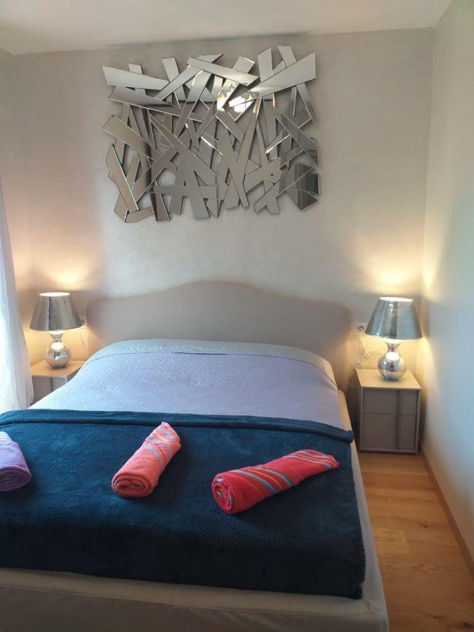 Villa Absolute Privacy Novigrad  ภายนอก รูปภาพ